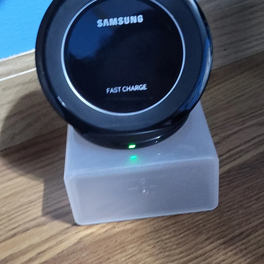 Samsung wireless phone charger cord fast charger box black